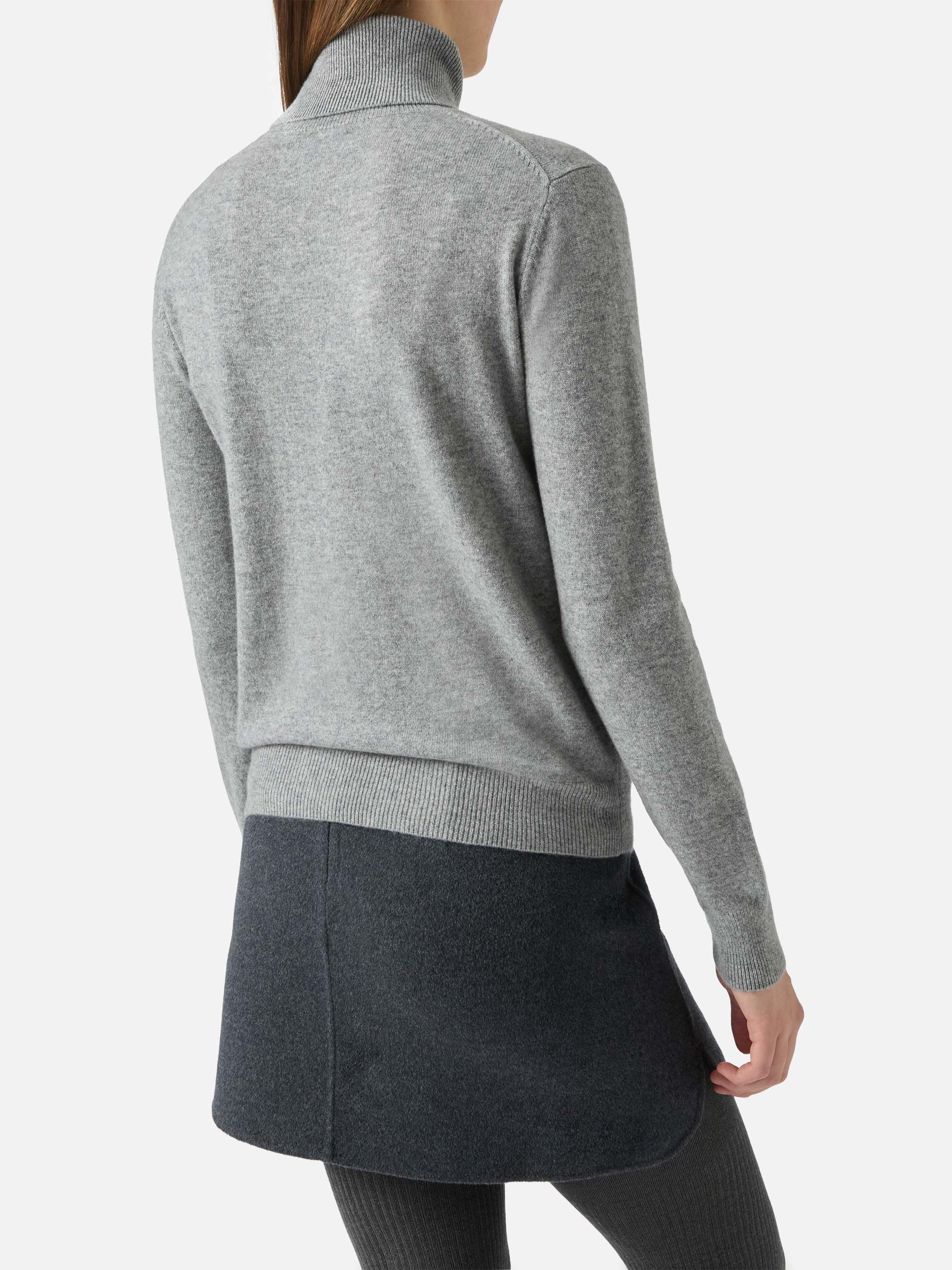 Moody turtleneck sweater in cashmere in grey melange with St. Barth embroidery - Image 3